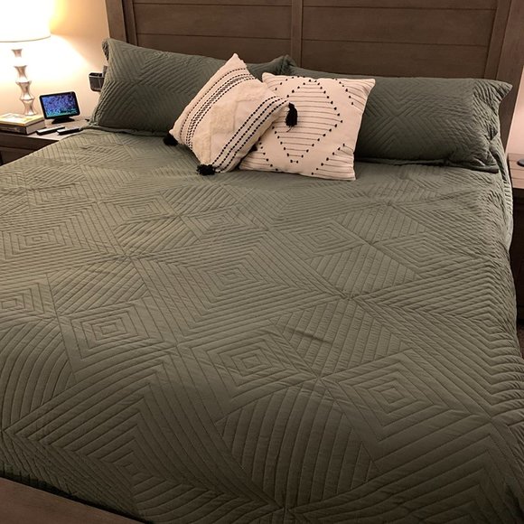 SunStyle Home Quilt Set 3 Pieces Queen Quilt Set Olive Green Soft Microfiber - Picture 2 of 11